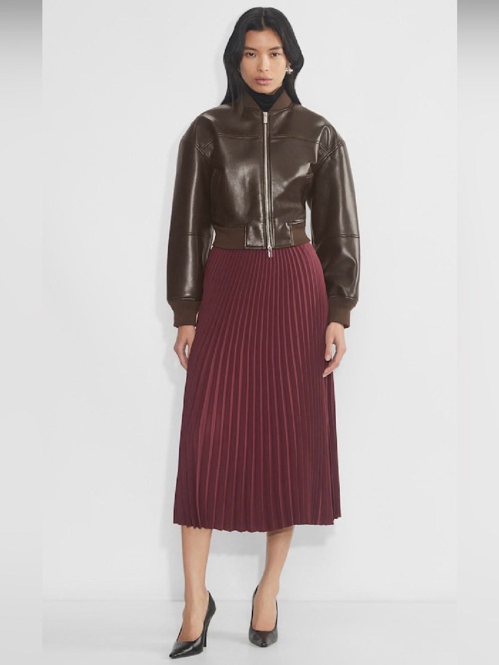 Babaton Acclaim Pleated Maxi Skirt in Burgundy Size L